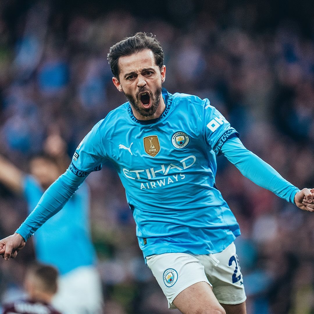 波兰轻取曼城，皮克统治全场