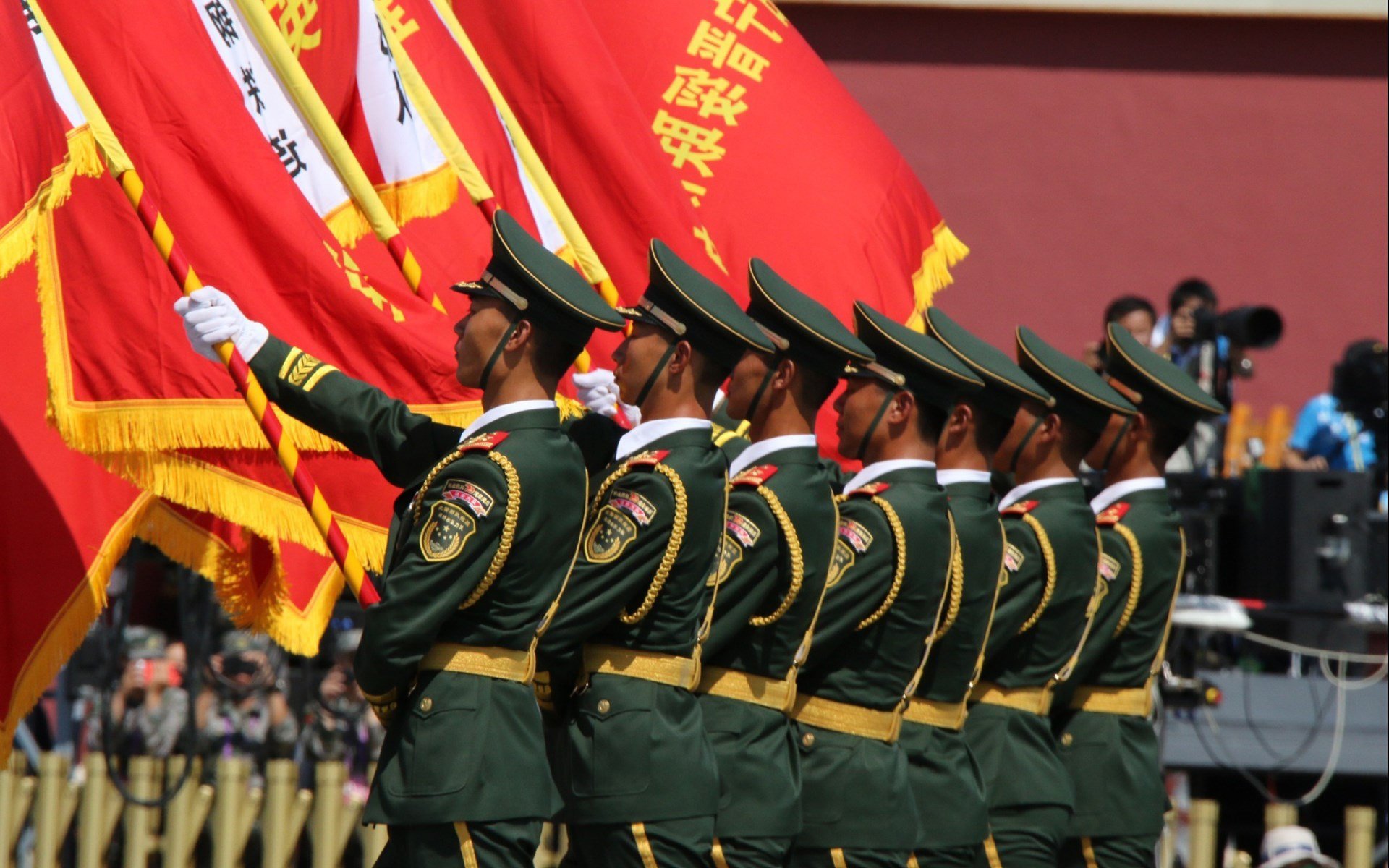 破晓之巅，那不勒斯与瑞士的世界排名生死战